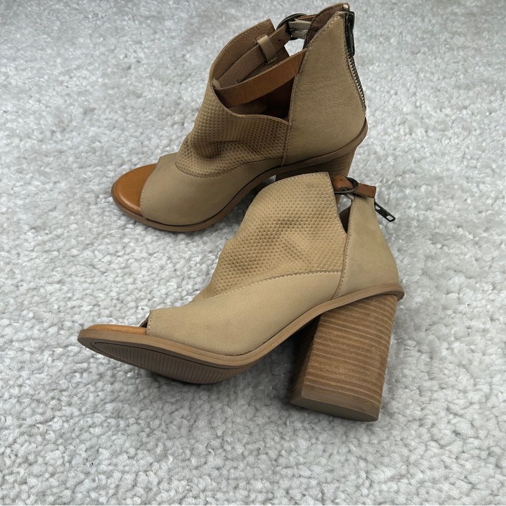 Diba True Hot Dice Tan Peep Toe Ankle Bootie Heel NEW
